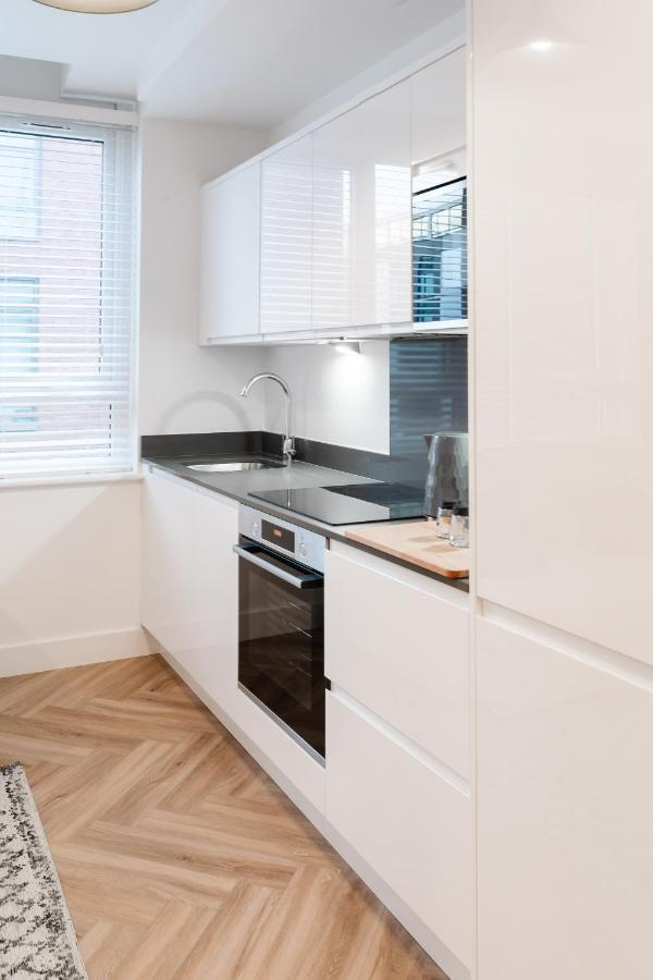 Royal House Stylish Apartments - Chester Extérieur photo