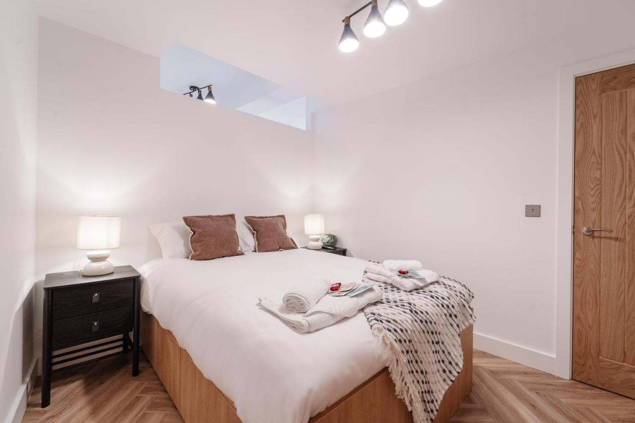 Royal House Stylish Apartments - Chester Extérieur photo