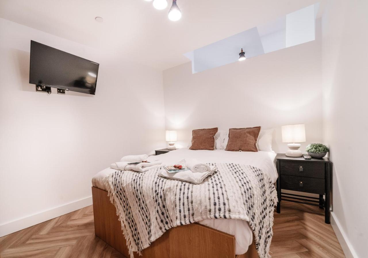 Royal House Stylish Apartments - Chester Extérieur photo