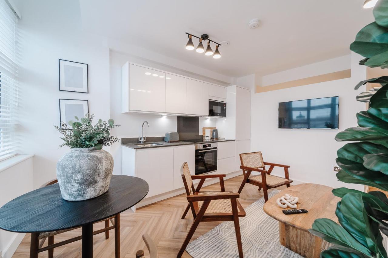 Royal House Stylish Apartments - Chester Extérieur photo