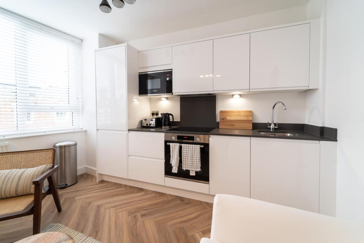 Royal House Stylish Apartments - Chester Extérieur photo