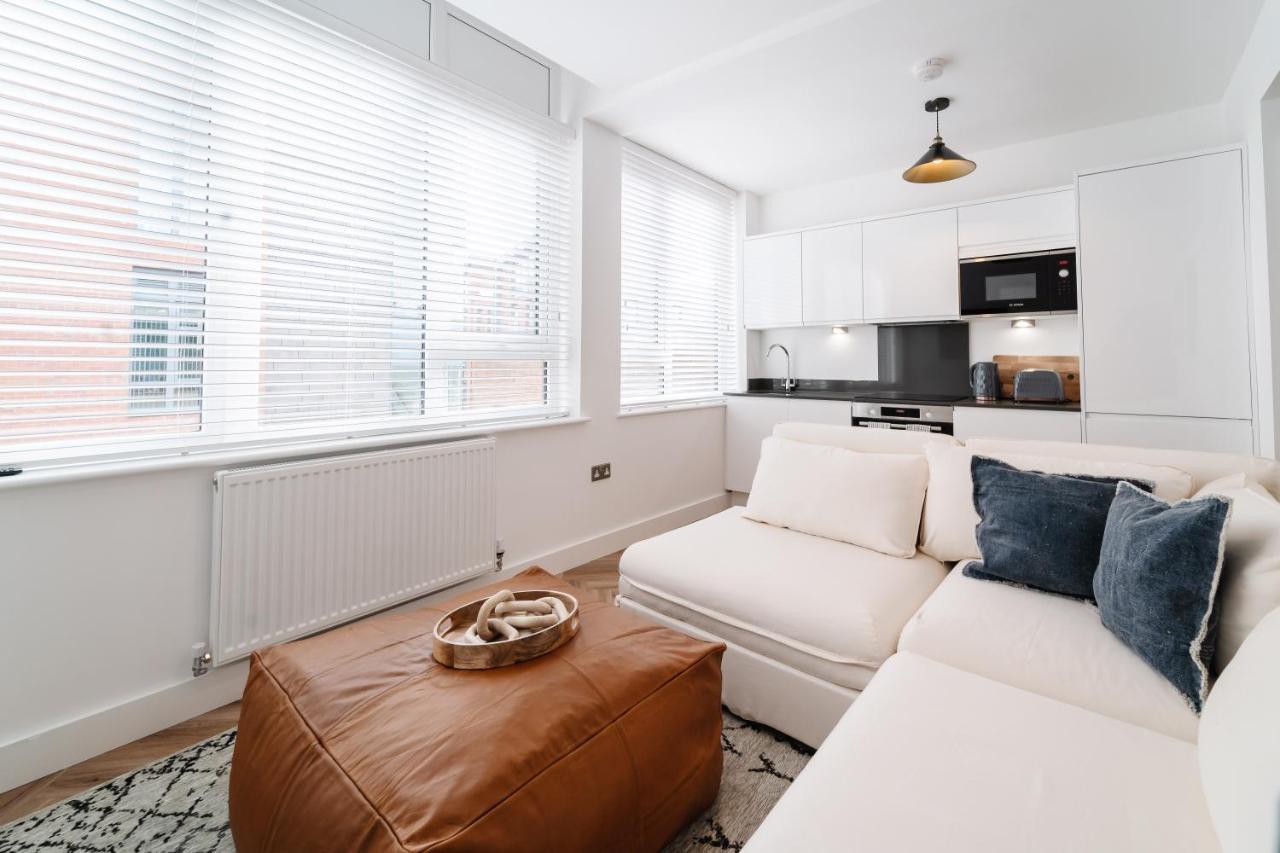 Royal House Stylish Apartments - Chester Extérieur photo