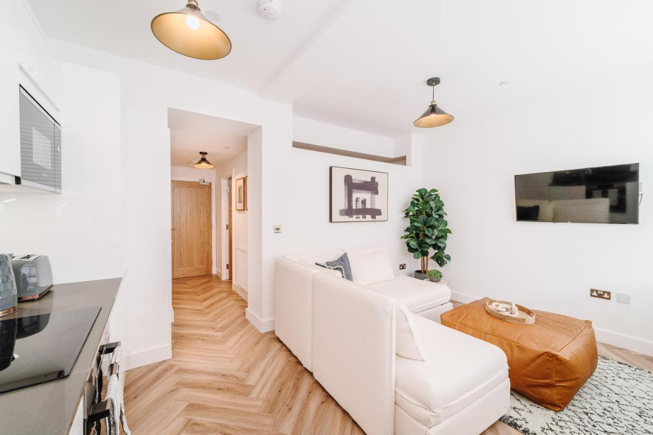 Royal House Stylish Apartments - Chester Extérieur photo
