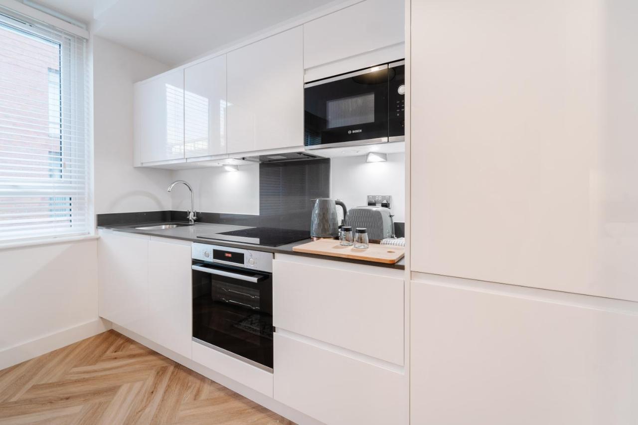 Royal House Stylish Apartments - Chester Extérieur photo
