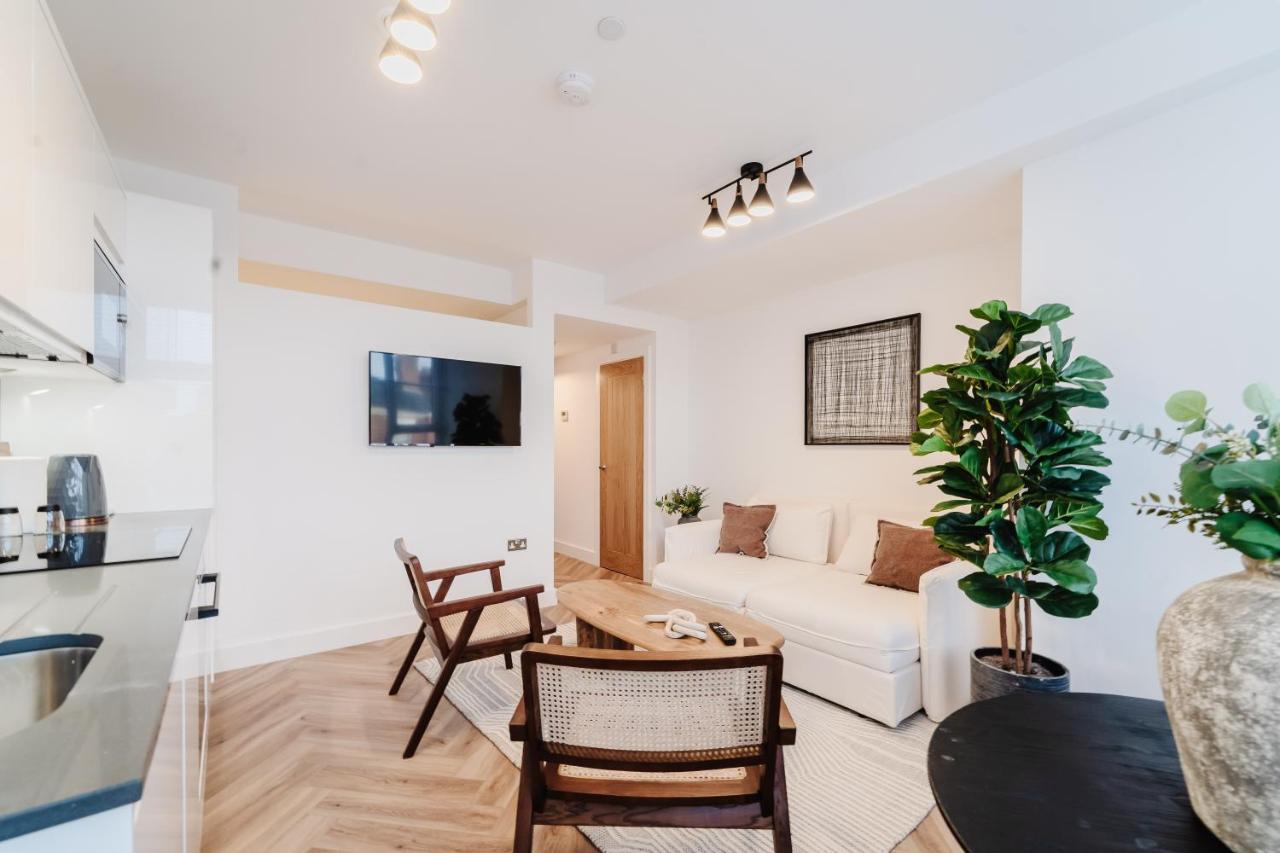Royal House Stylish Apartments - Chester Extérieur photo